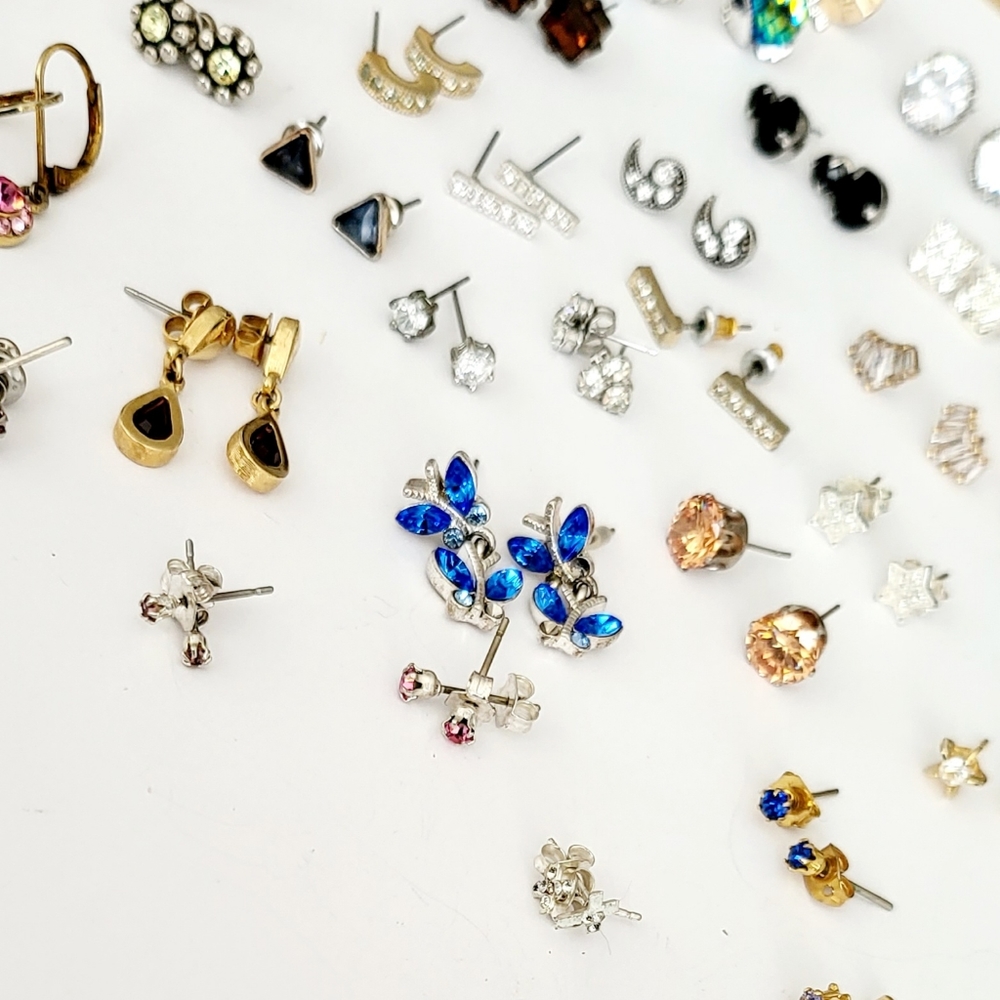Lot of 40 pairs earrings